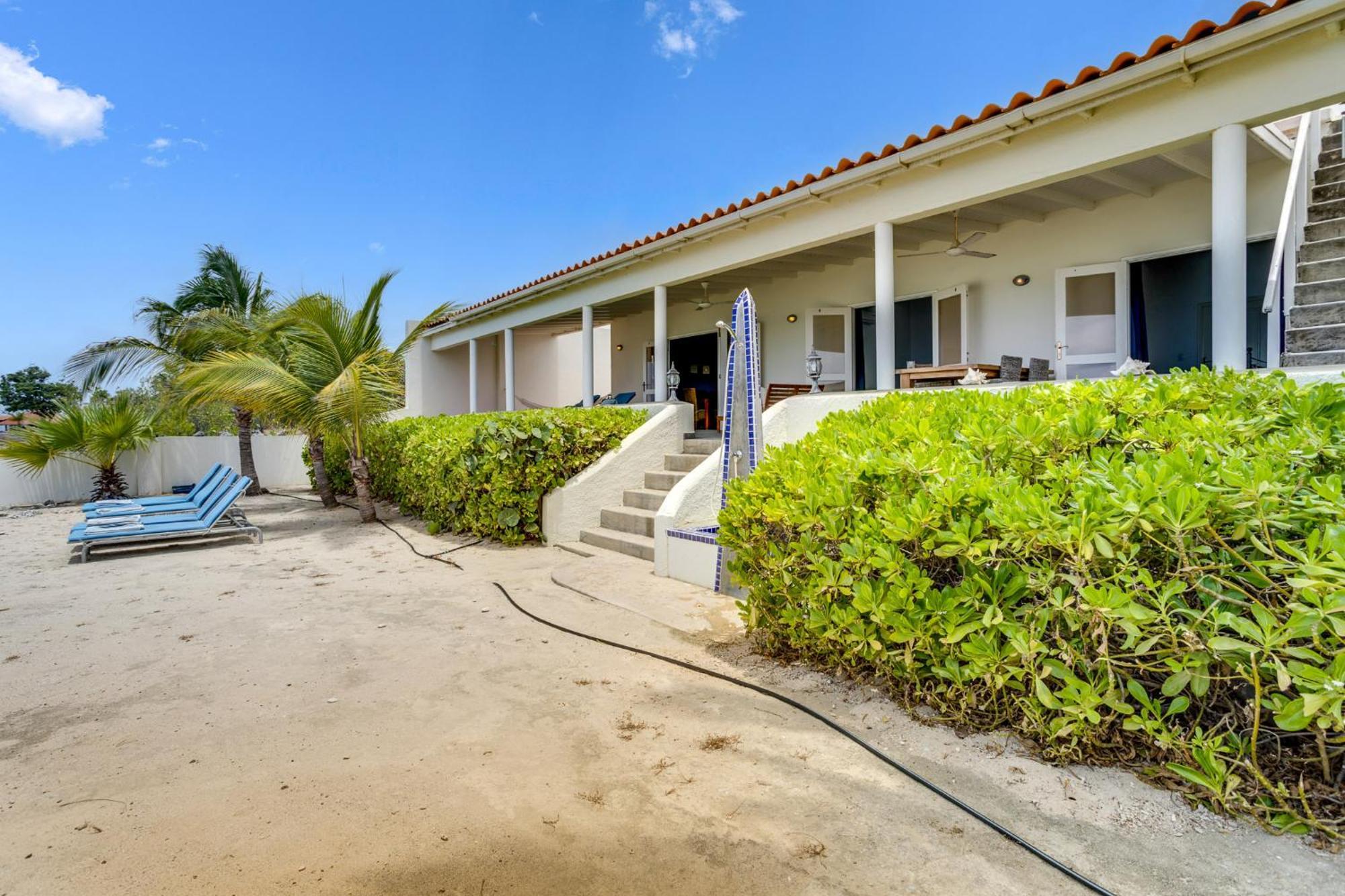Oceanfront - Villa Port Of Call - Playa Exterior photo