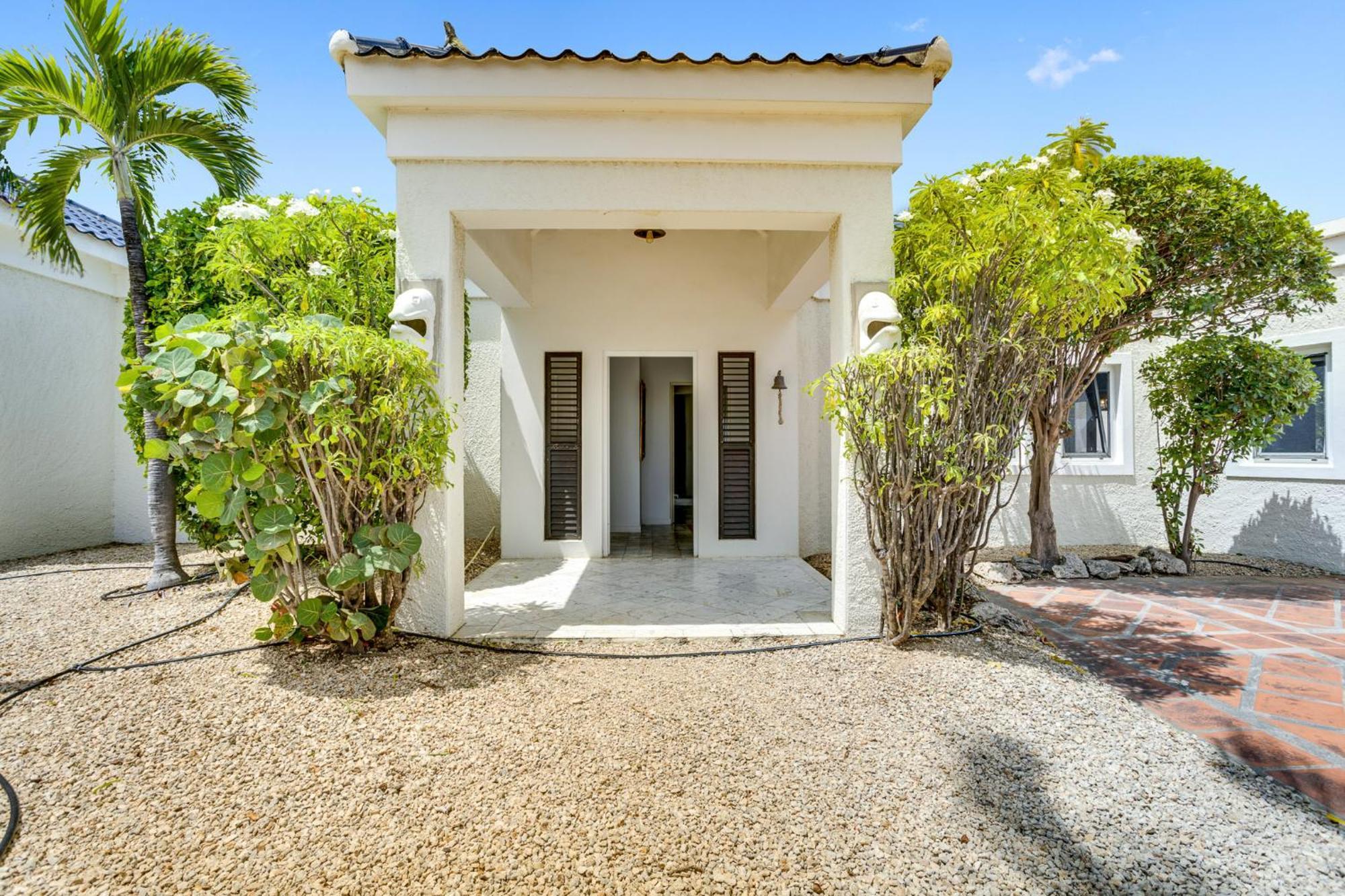 Oceanfront - Villa Port Of Call - Playa Exterior photo