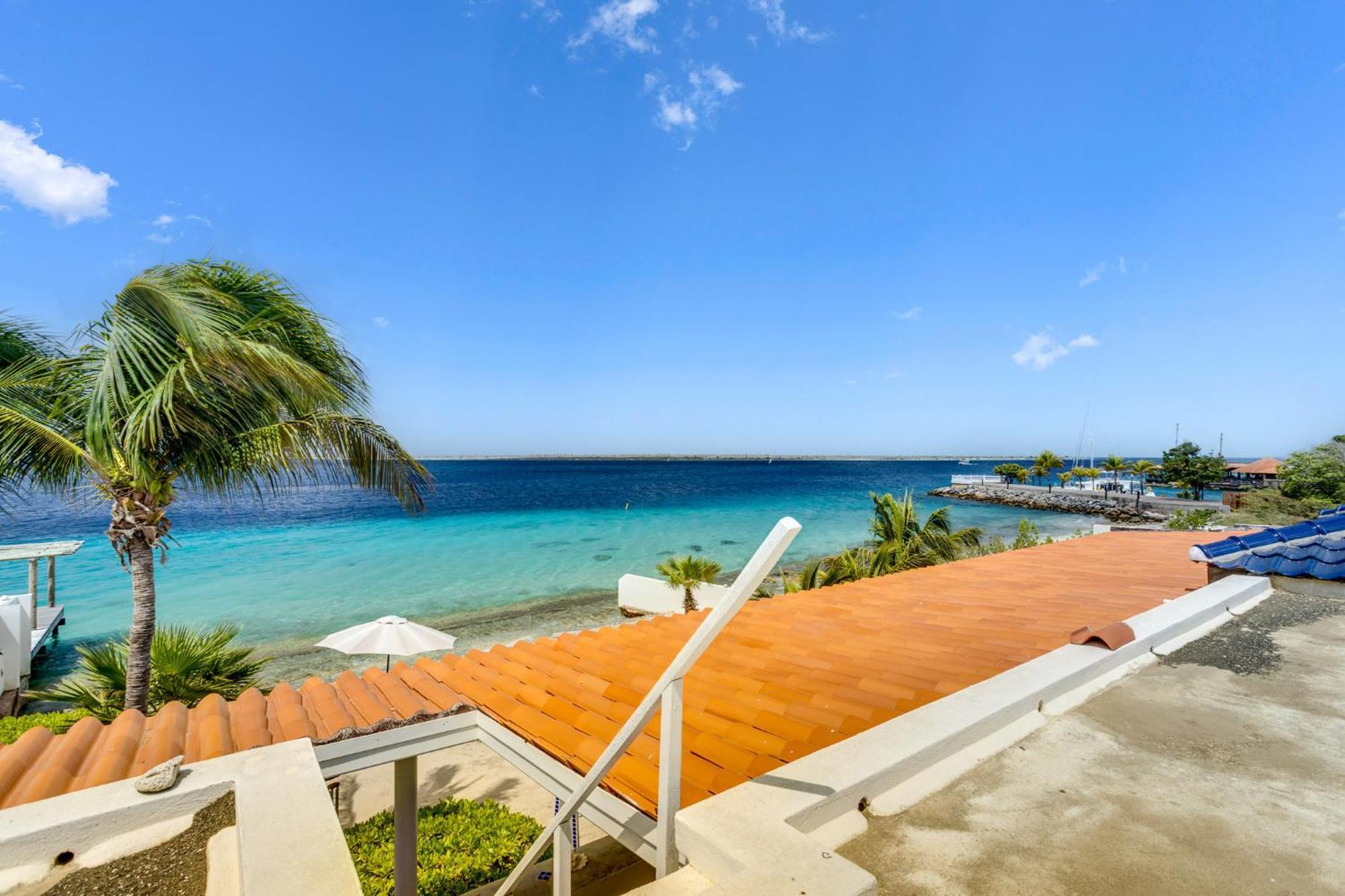 Oceanfront - Villa Port Of Call - Playa Exterior photo
