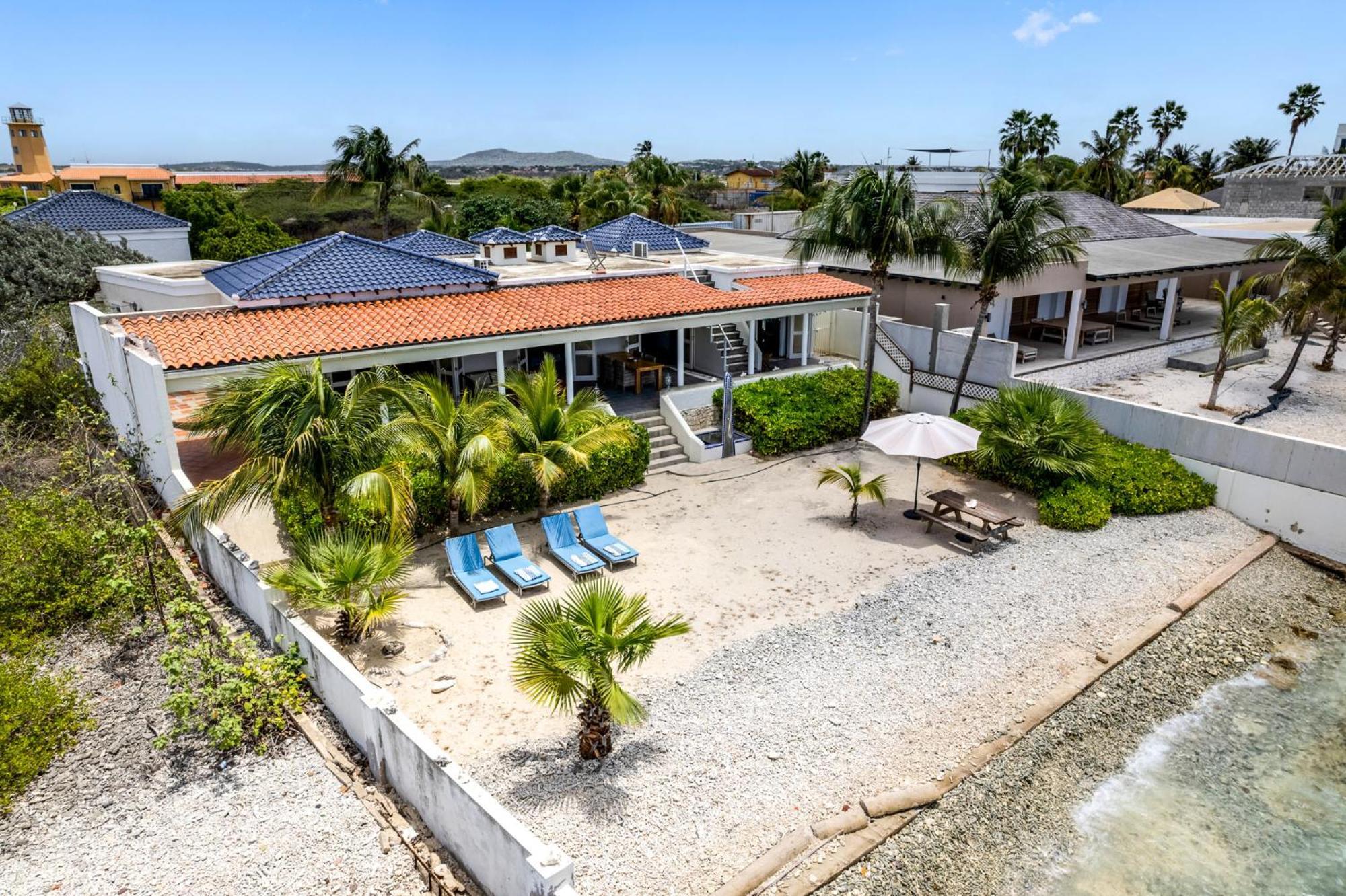 Oceanfront - Villa Port Of Call - Playa Exterior photo
