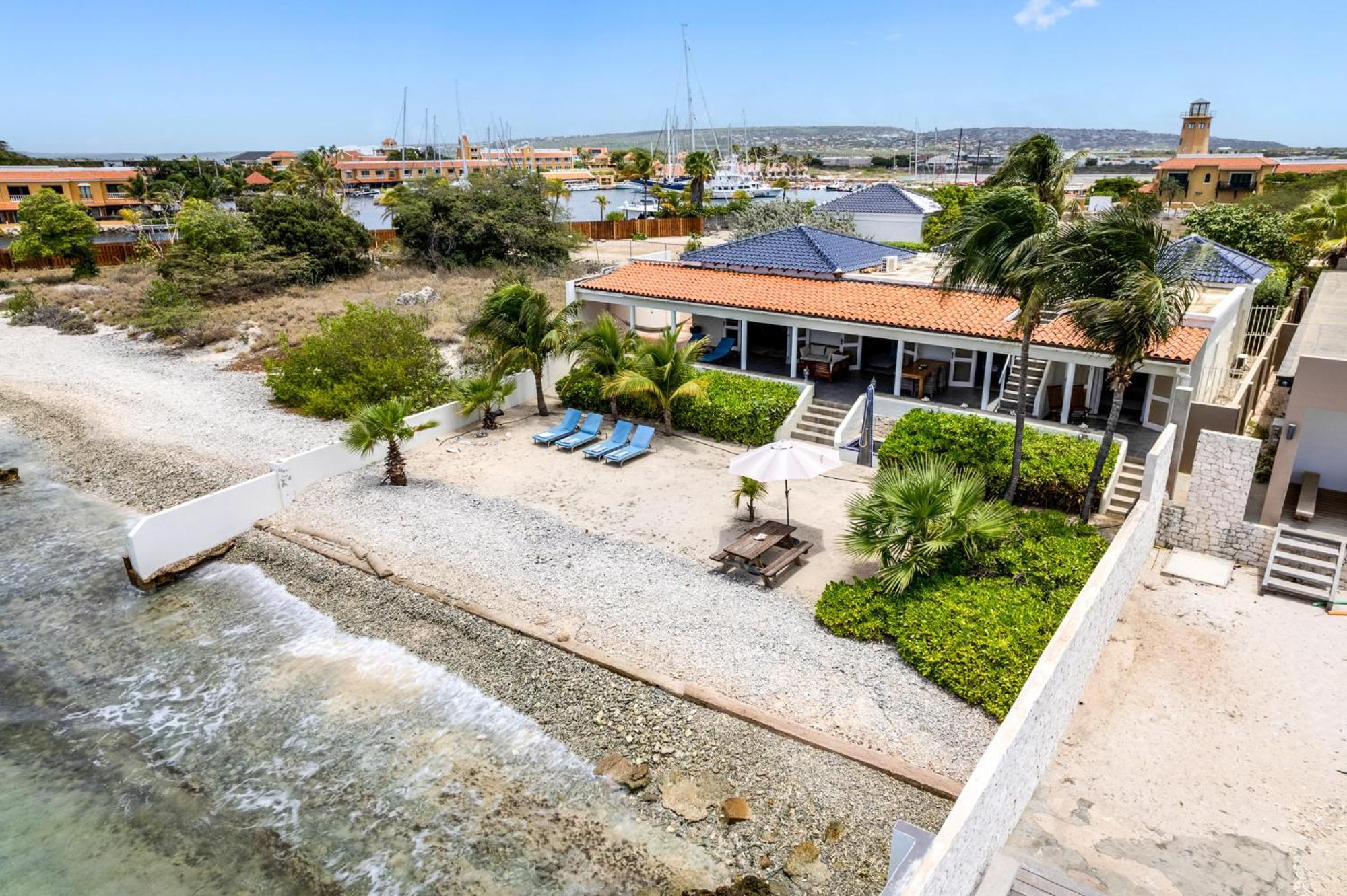 Oceanfront - Villa Port Of Call - Playa Exterior photo