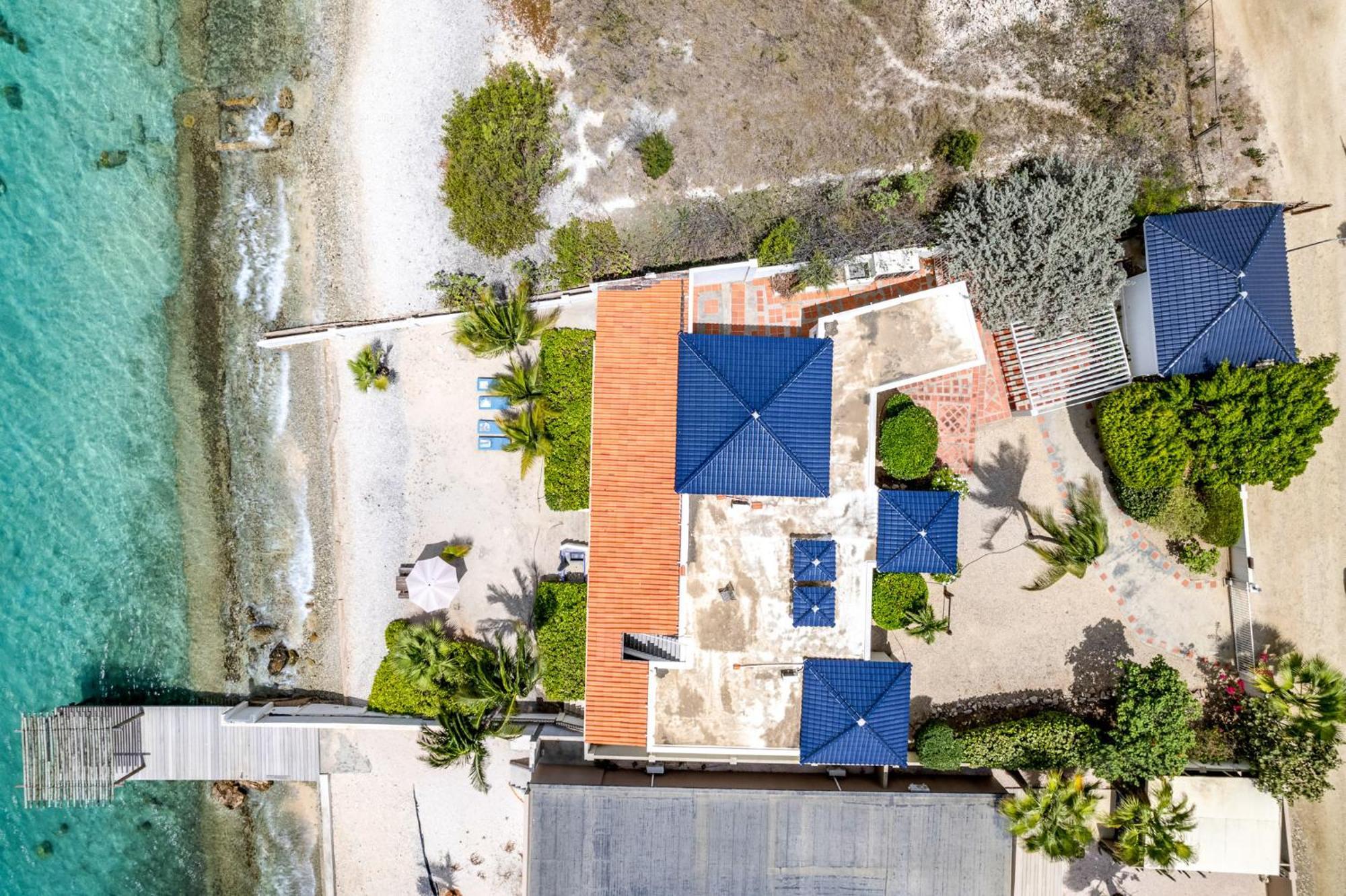 Oceanfront - Villa Port Of Call - Playa Exterior photo